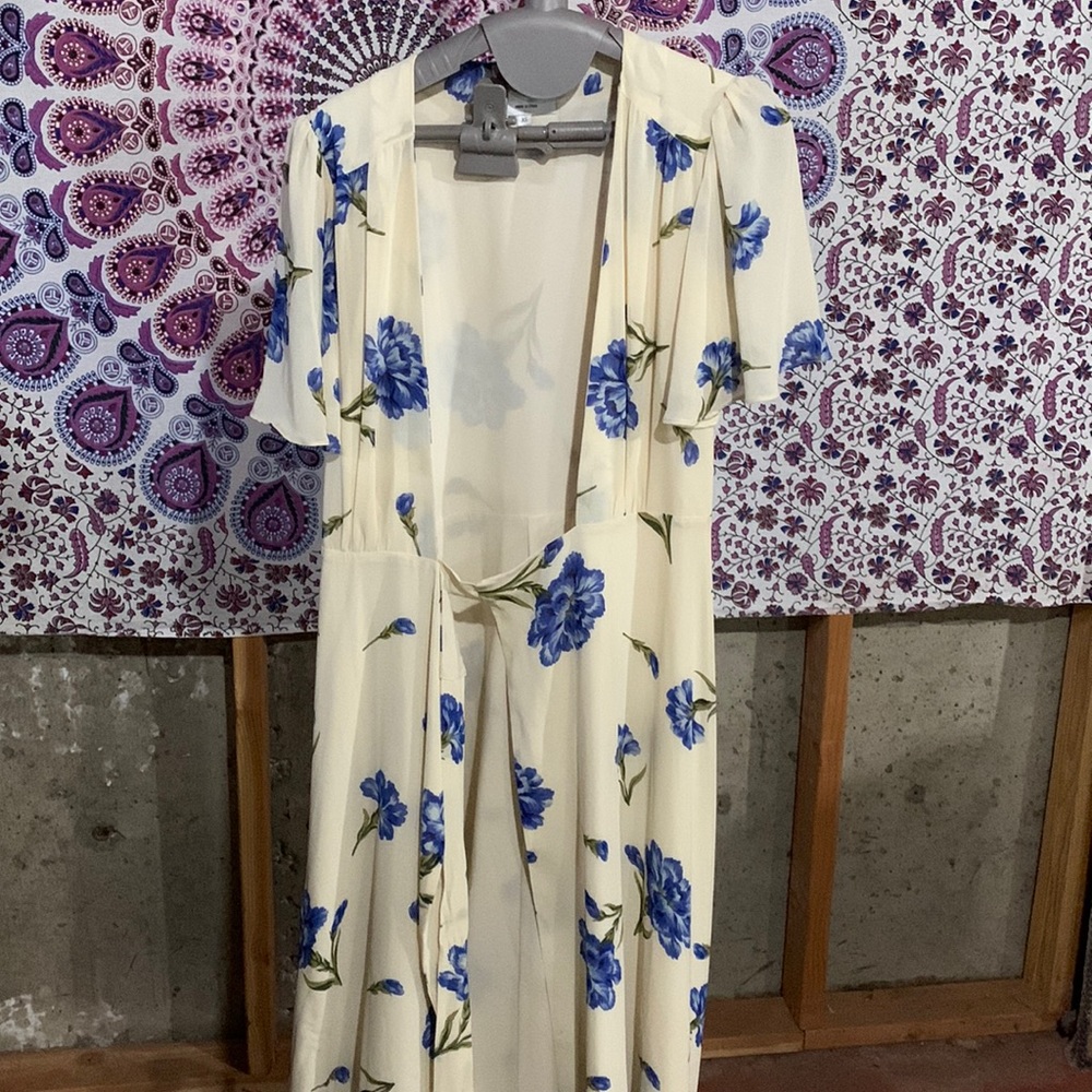 Privacy Please Wrap up floral dress